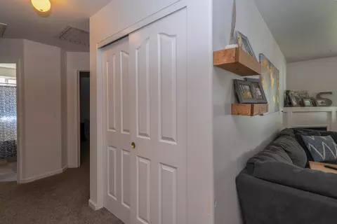 3716 Vinewood Dr, Anderson, CA 96007 photo 8