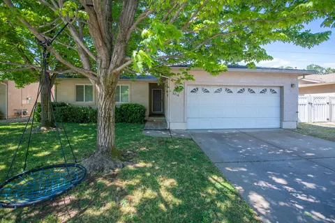3716 Vinewood Dr, Anderson, CA 96007 photo 1