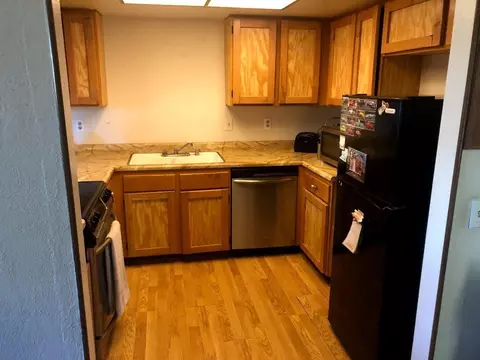 6980 Hemlock St, Redding, CA 96001 photo 5