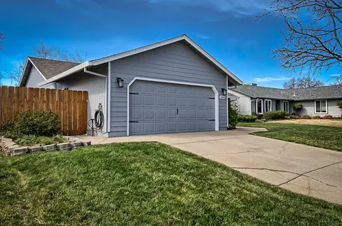 2484 Candlewood Dr, Redding, CA 96003 photo 2