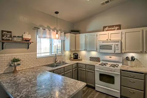 2484 Candlewood Dr, Redding, CA 96003 photo 7