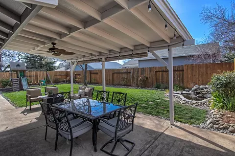 2484 Candlewood Dr, Redding, CA 96003 photo 28