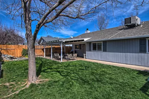 2484 Candlewood Dr, Redding, CA 96003 photo 27