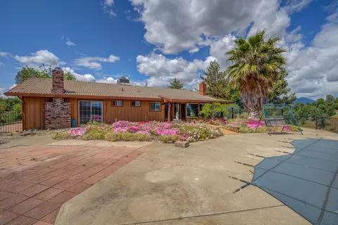 13012 Dry Creek Rd, Redding, CA 96003 photo 3