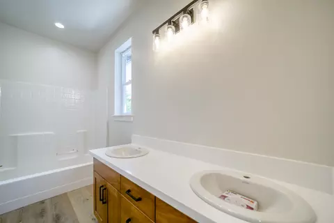 2355 Alden Ave, Redding, CA 96002 photo 20