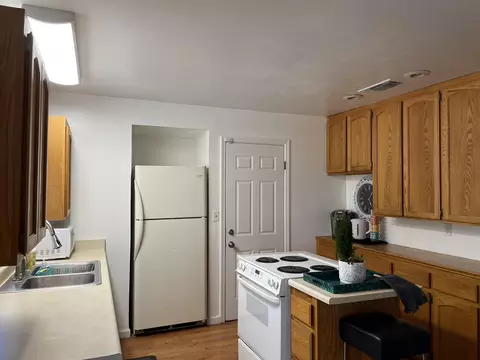 1312 Carter Way, Redding, CA 96002 photo 34