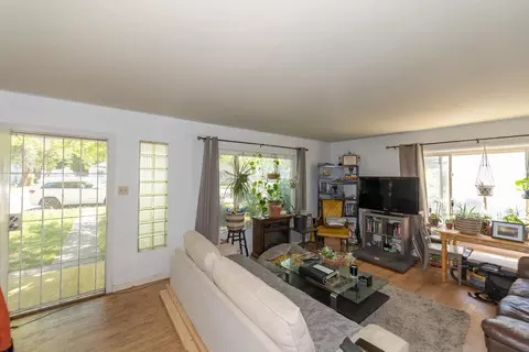 790 Locust St, Redding, CA 96001 photo 2
