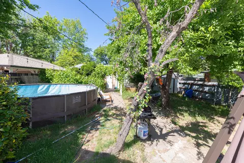 790 Locust St, Redding, CA 96001 photo 17