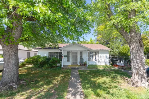 790 Locust St, Redding, CA 96001 photo 1