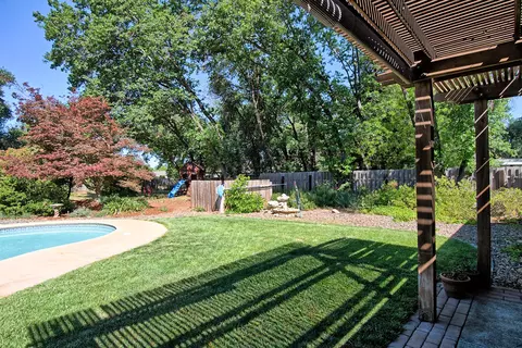 4256 Alta Campo Dr, Redding, CA 96002 photo 33