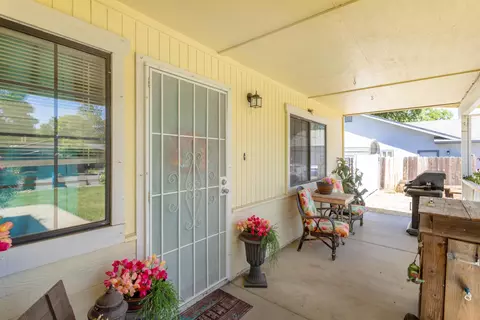 2550 Ely Ln, Redding, CA 96001 photo 2