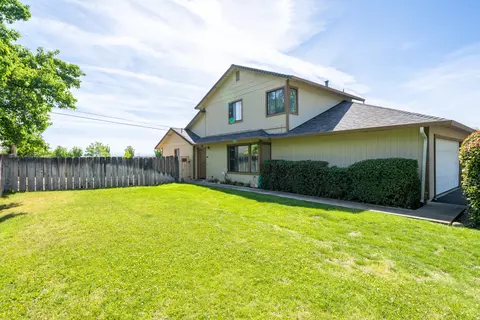 2015 Charade Way, Redding, CA 96003 photo 30