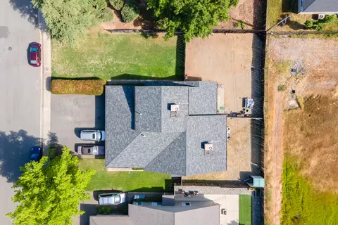 2015 Charade Way, Redding, CA 96003 photo 18