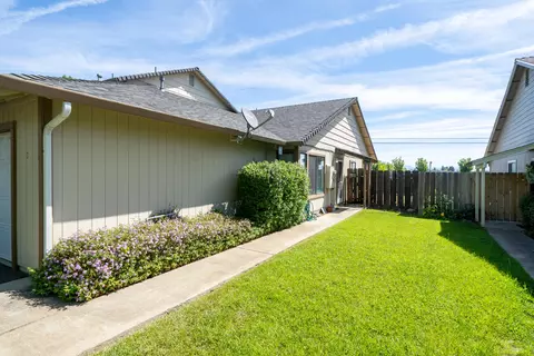 2015 Charade Way, Redding, CA 96003 photo 26