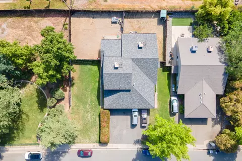 2015 Charade Way, Redding, CA 96003 photo 17