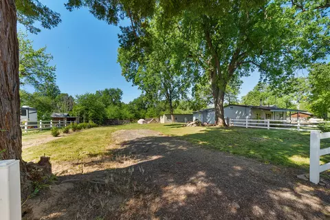 22043 Hermosa Dr, Anderson, CA 96007 photo 6