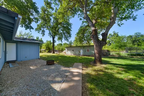 22043 Hermosa Dr, Anderson, CA 96007 photo 4