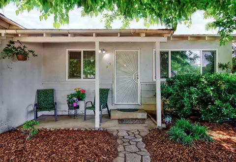 2103 Phobos Ct, Redding, CA 96002 photo 3