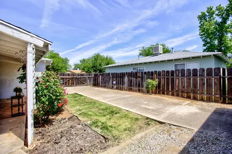 2103 Phobos Ct, Redding, CA 96002 photo 26