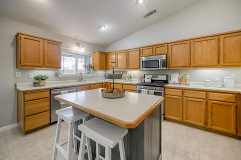 1927 Chiella Ln, Redding, CA 96002 photo 23