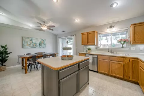 1927 Chiella Ln, Redding, CA 96002 photo 25