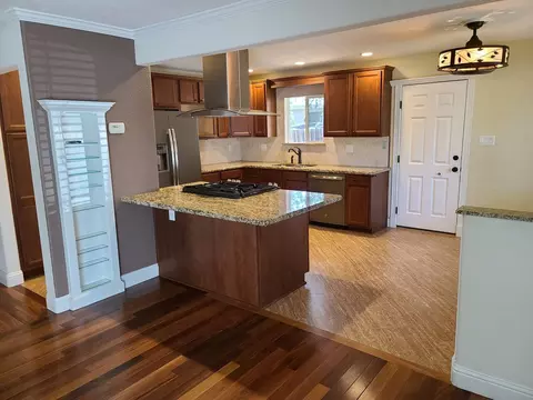 1014 Lorraine Dr, Redding, CA 96002 photo 2