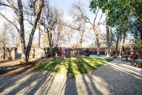 3210 Forest Hills Dr, Redding, CA 96002 photo 48