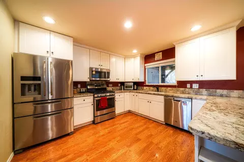 3210 Forest Hills Dr, Redding, CA 96002 photo 13
