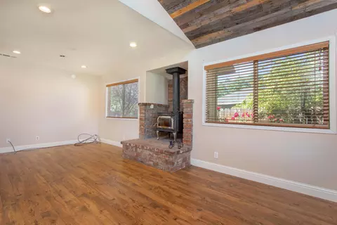 4237 White River Ct, Redding, CA 96003 photo 7