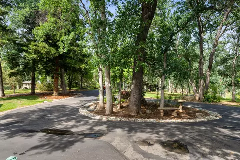 8144 Montgomery Cir, Redding, CA 96001 photo 5