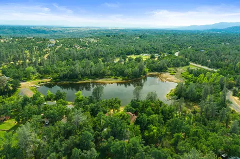 8144 Montgomery Cir, Redding, CA 96001 photo 50
