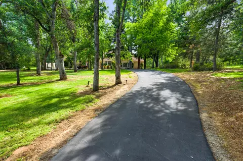 8144 Montgomery Cir, Redding, CA 96001 photo 56