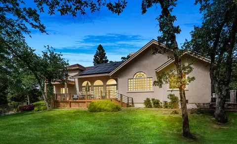8144 Montgomery Cir, Redding, CA 96001 photo 7