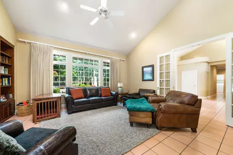 8144 Montgomery Cir, Redding, CA 96001 photo 33