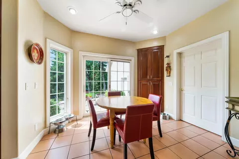 8144 Montgomery Cir, Redding, CA 96001 photo 31