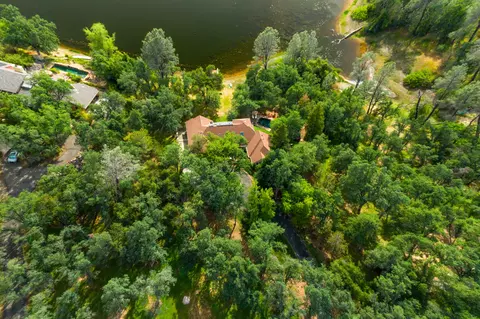 8144 Montgomery Cir, Redding, CA 96001 photo 51