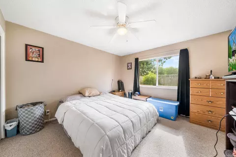 3766 Pegasus St, Redding, CA 96002 photo 9