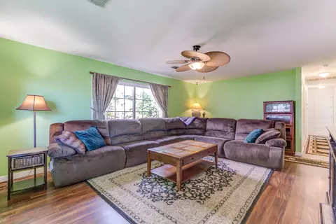 202 Woodhill Dr, Redding, CA 96003 photo 8