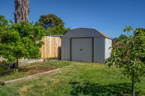 202 Woodhill Dr, Redding, CA 96003 photo 28