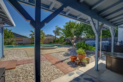 202 Woodhill Dr, Redding, CA 96003 photo 25