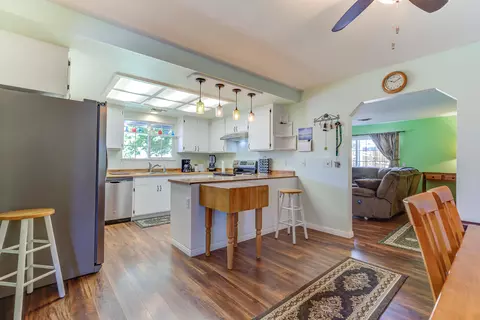 202 Woodhill Dr, Redding, CA 96003 photo 11