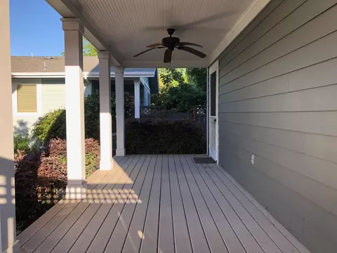 859 Fell St, Redding, CA 96001 photo 3