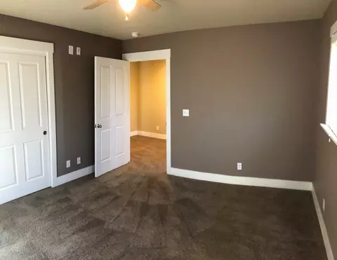 859 Fell St, Redding, CA 96001 photo 20
