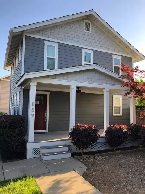 859 Fell St, Redding, CA 96001 photo 1