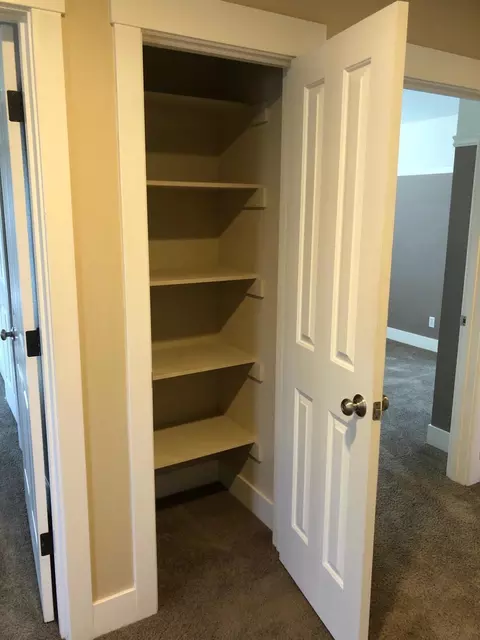 859 Fell St, Redding, CA 96001 photo 26