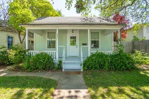 941 Franklin St, Red Bluff, CA 96080 photo 1