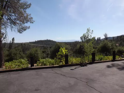 9447 Chaparral Dr, Redding, CA 96001 photo 11