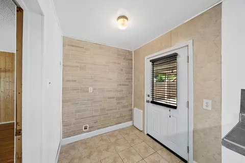 4592 Harrison Ave, Redding, CA 96001 photo 8