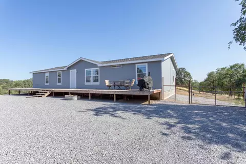 15975 Ranchero Dr, Red Bluff, CA 96080 photo 2