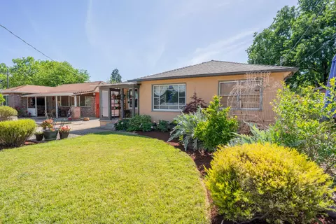 1934 Verda St, Redding, CA 96001 photo 2